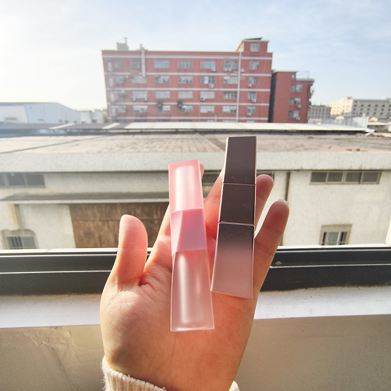 High-Gloss lip gloss tubes manufacturers High-Gloss lip gloss tubes manufacturers